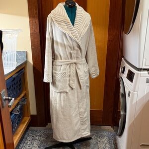 Soft Surroundings Robe